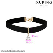 43704 xuping à la mode plus large en cuir collier triangle noble forme pendentif collier bijoux Chine en gros